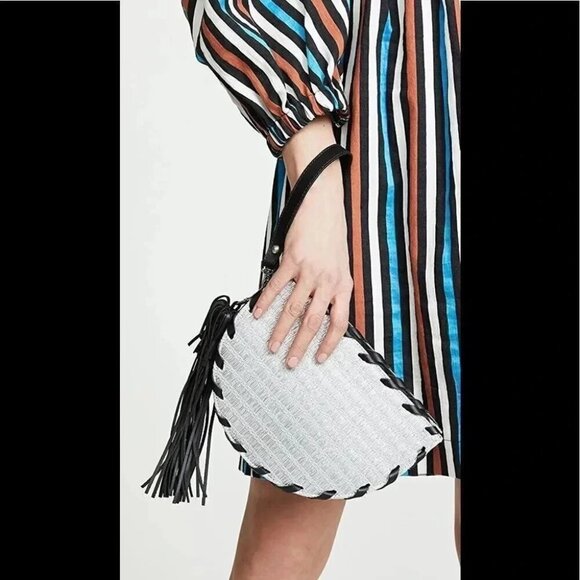 Poolside BagsSmall Metallic Raffia Clutch - Picture 9 of 12
